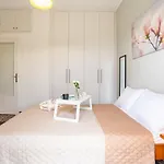 公寓 Seaside Family Haven - Avia's Spacious Getaway
