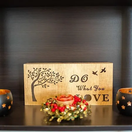 Apartment Seaside Family Haven - Avia's Spacious Getaway
