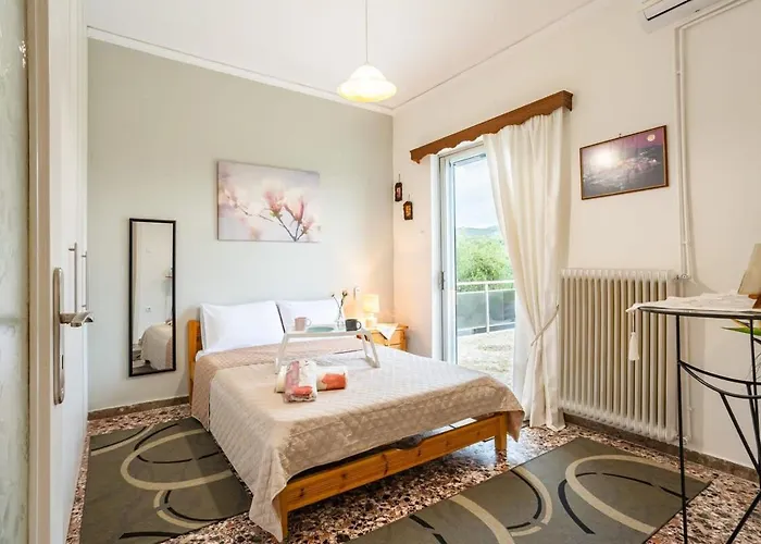 Seaside Family Haven - Avia's Spacious Getaway Appartement *