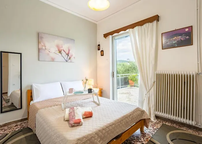 Seaside Family Haven - Avia's Spacious Getaway Avía